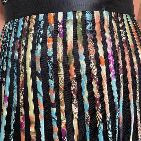 Fun, colourful, party dress - Picture 3 of 4